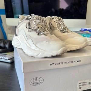 Steve Madden sneakers
